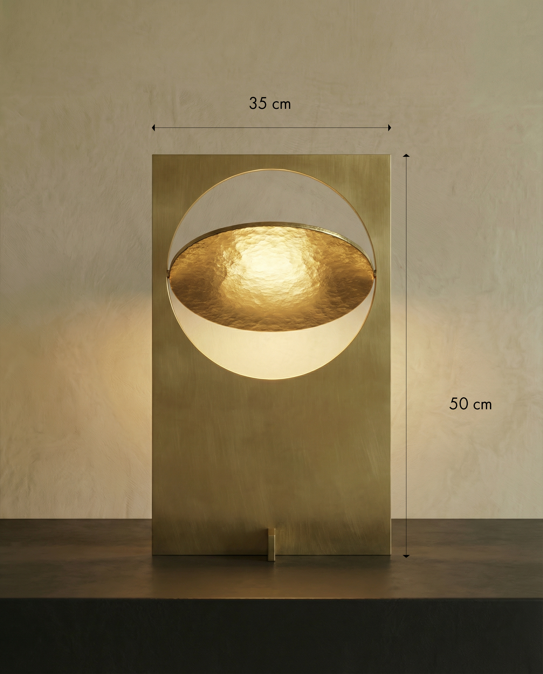 Valtren Disc Table Lamp