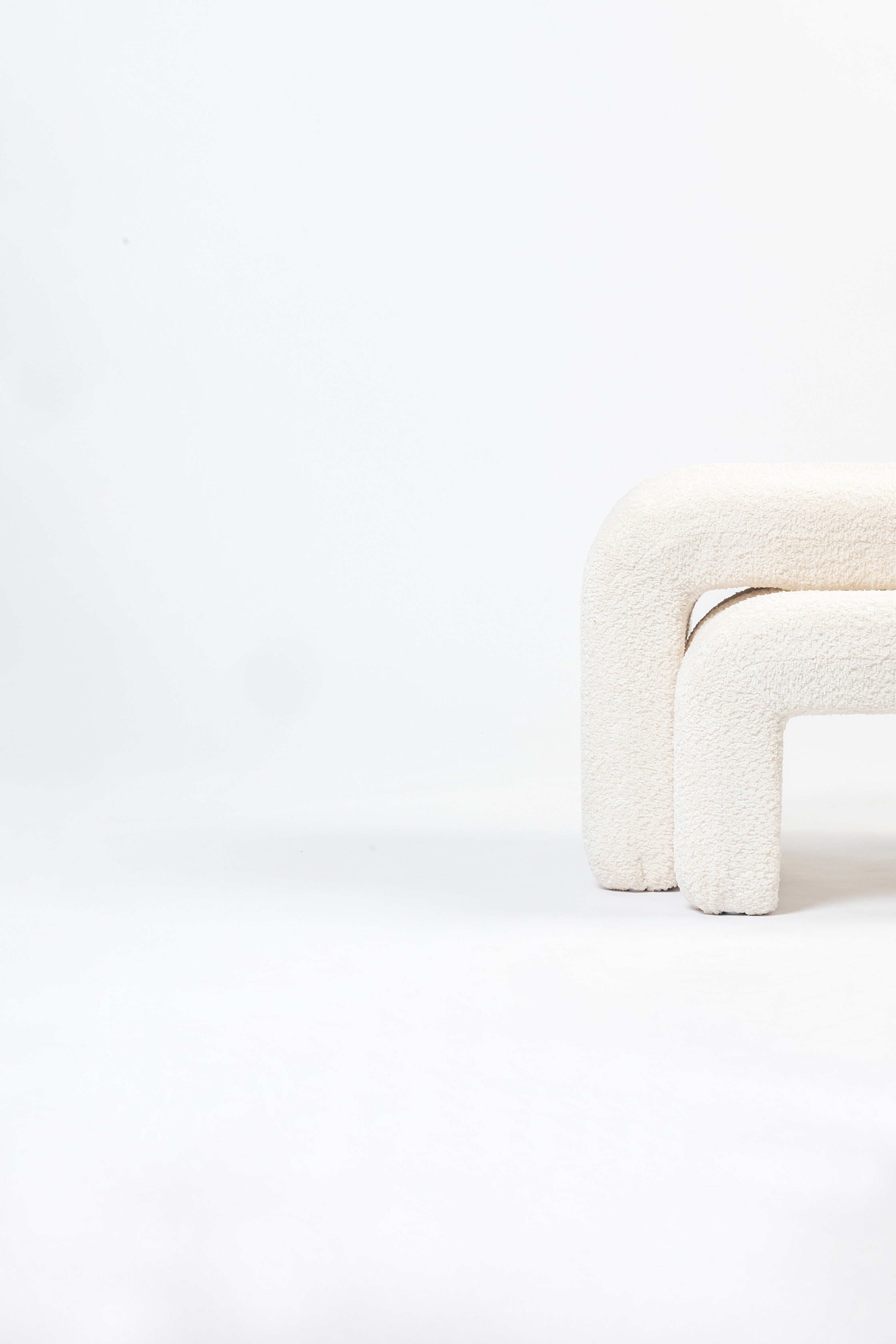 Arcus Pouf(White)