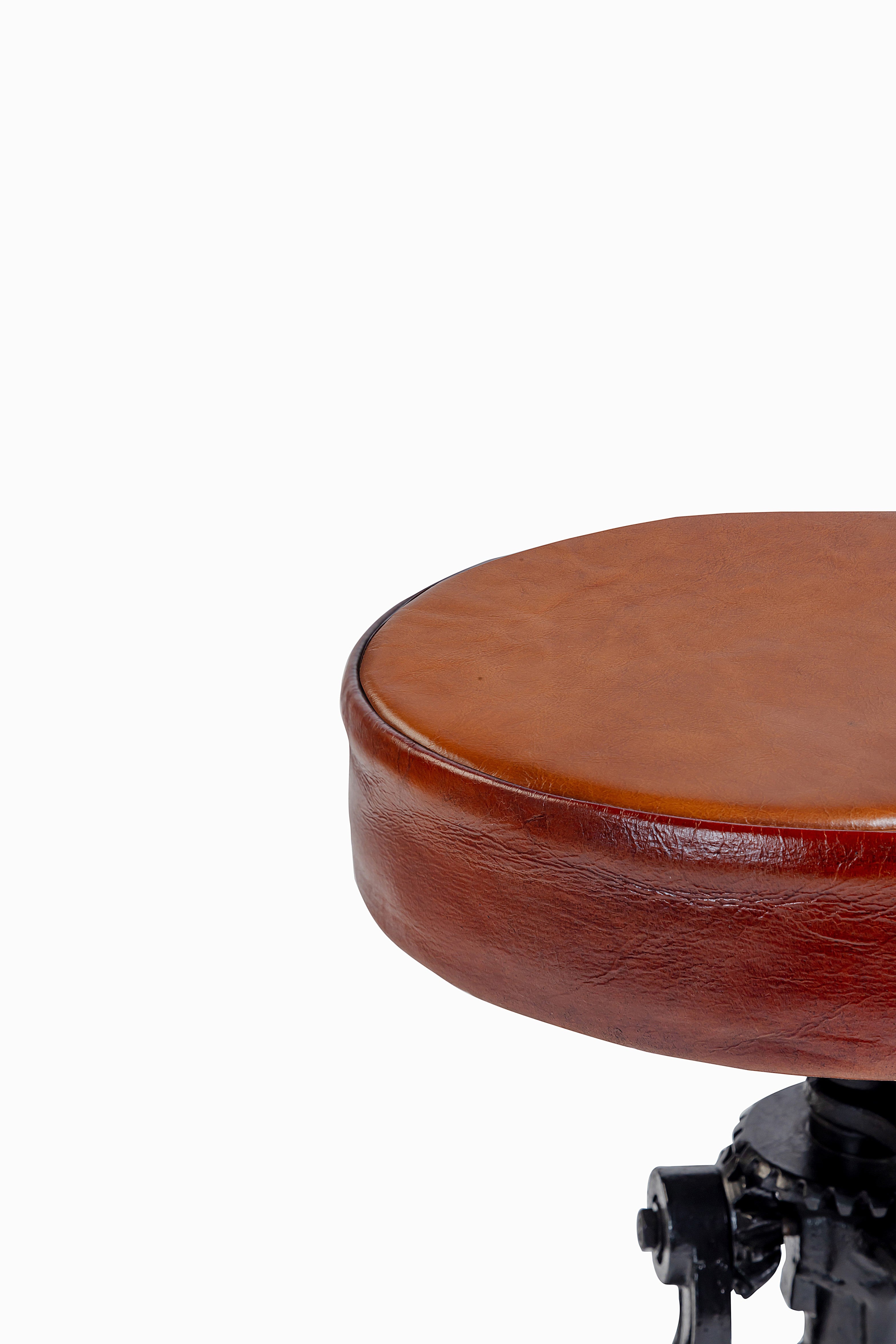 Engrenage Bar Stool