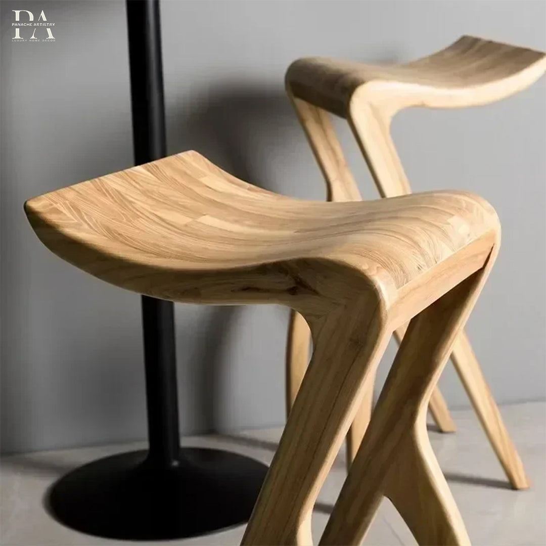 Onda Sculptural Bar Stool