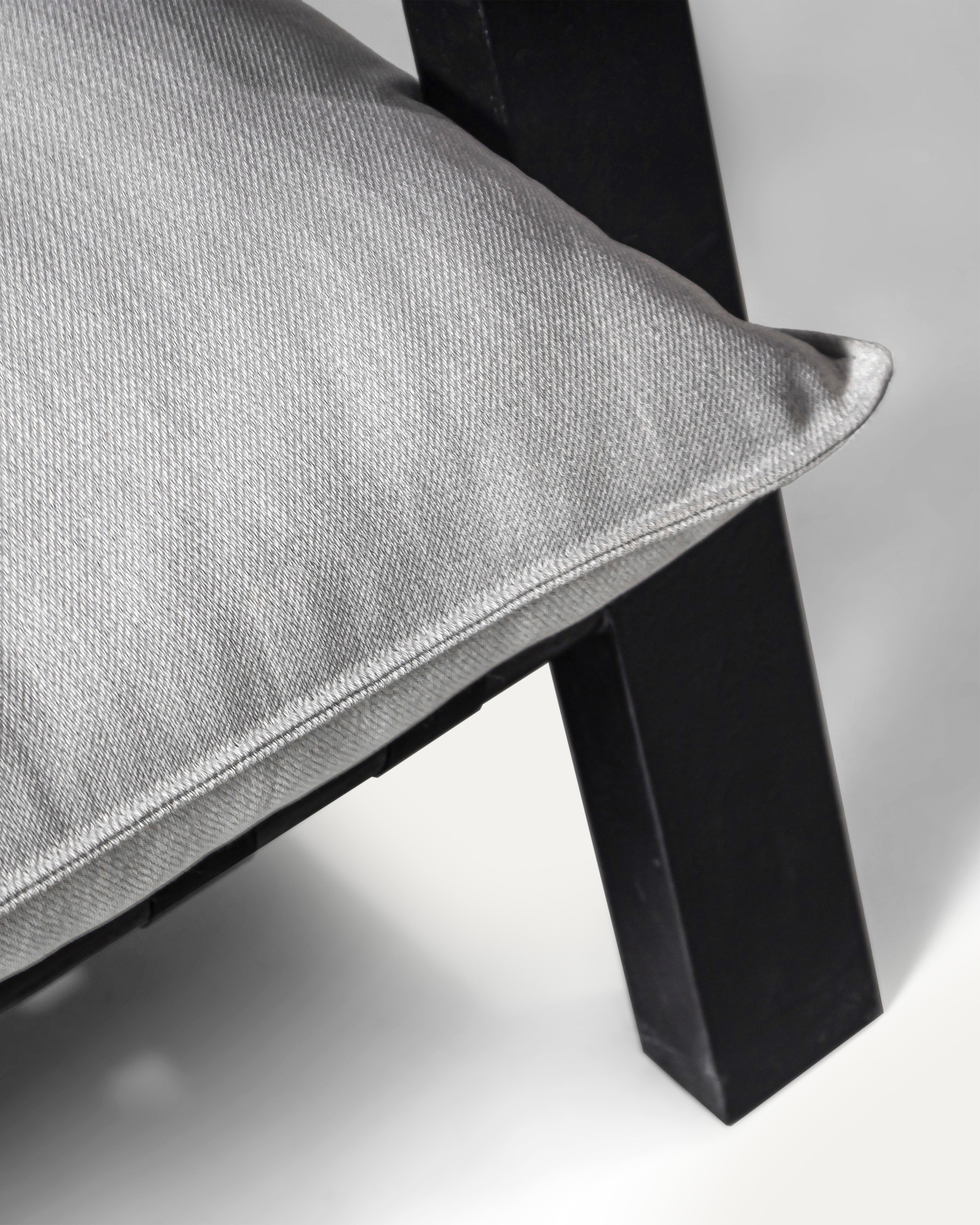 Aaram Lounge Chair