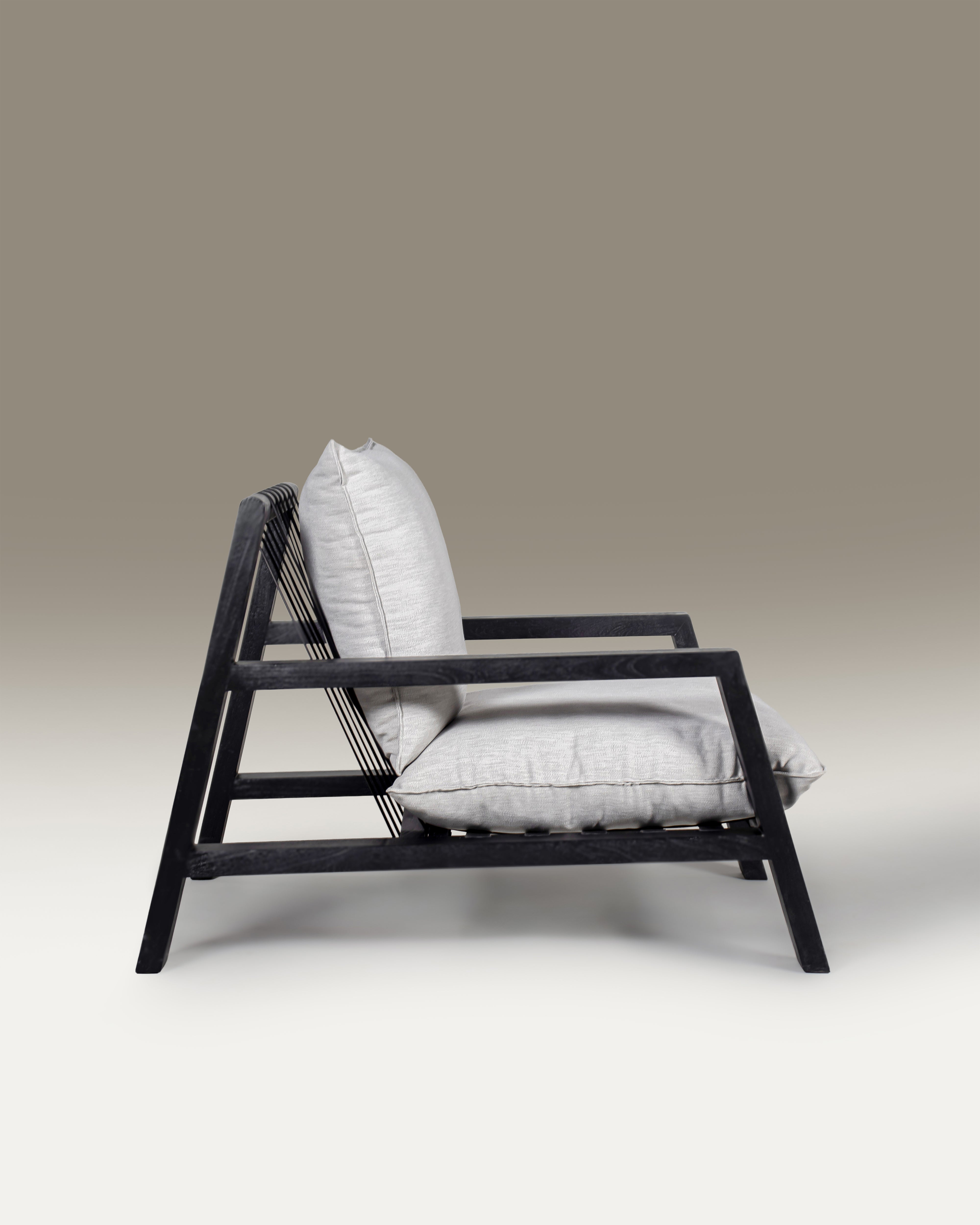 Aaram Lounge Chair