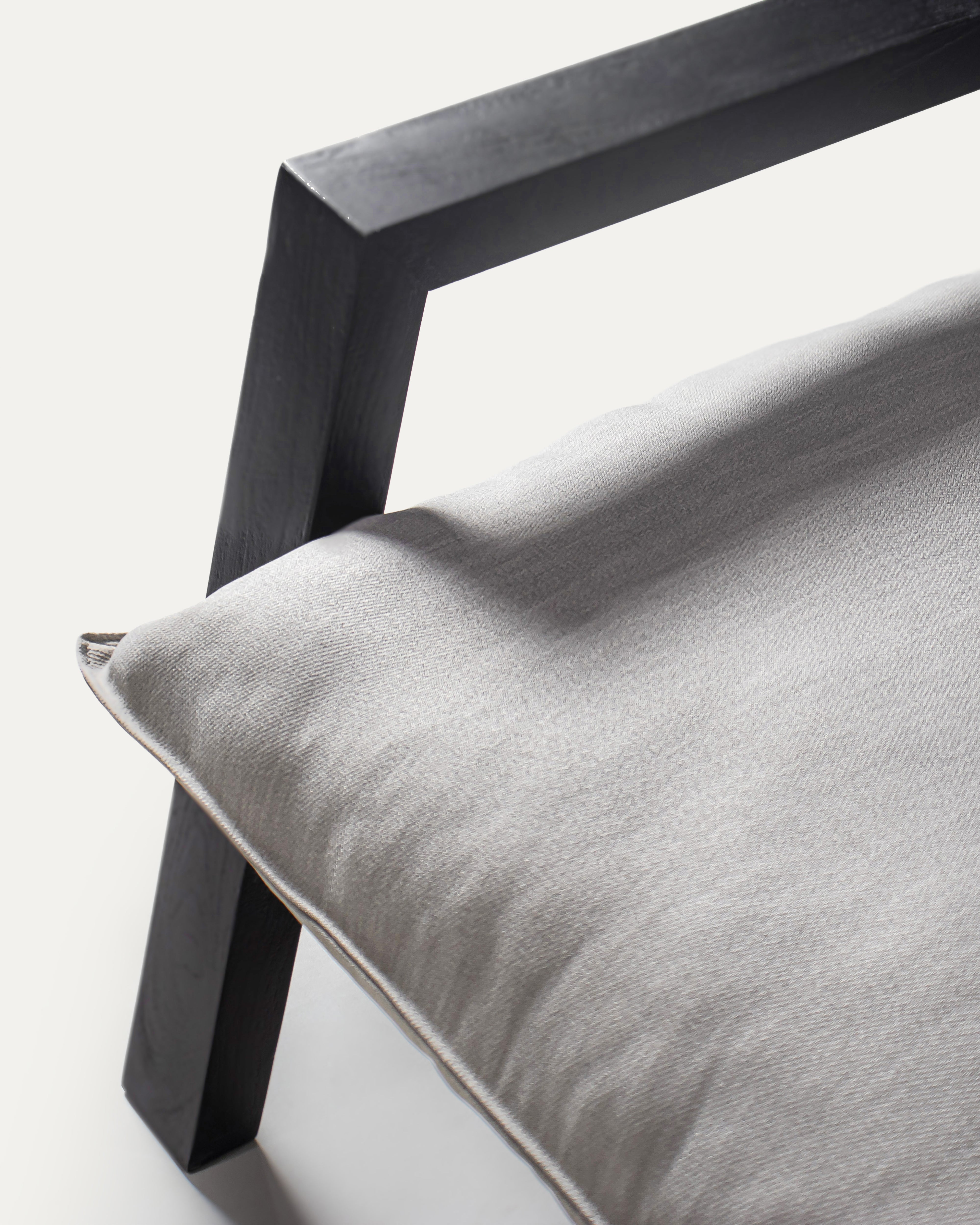 Aaram Lounge Chair