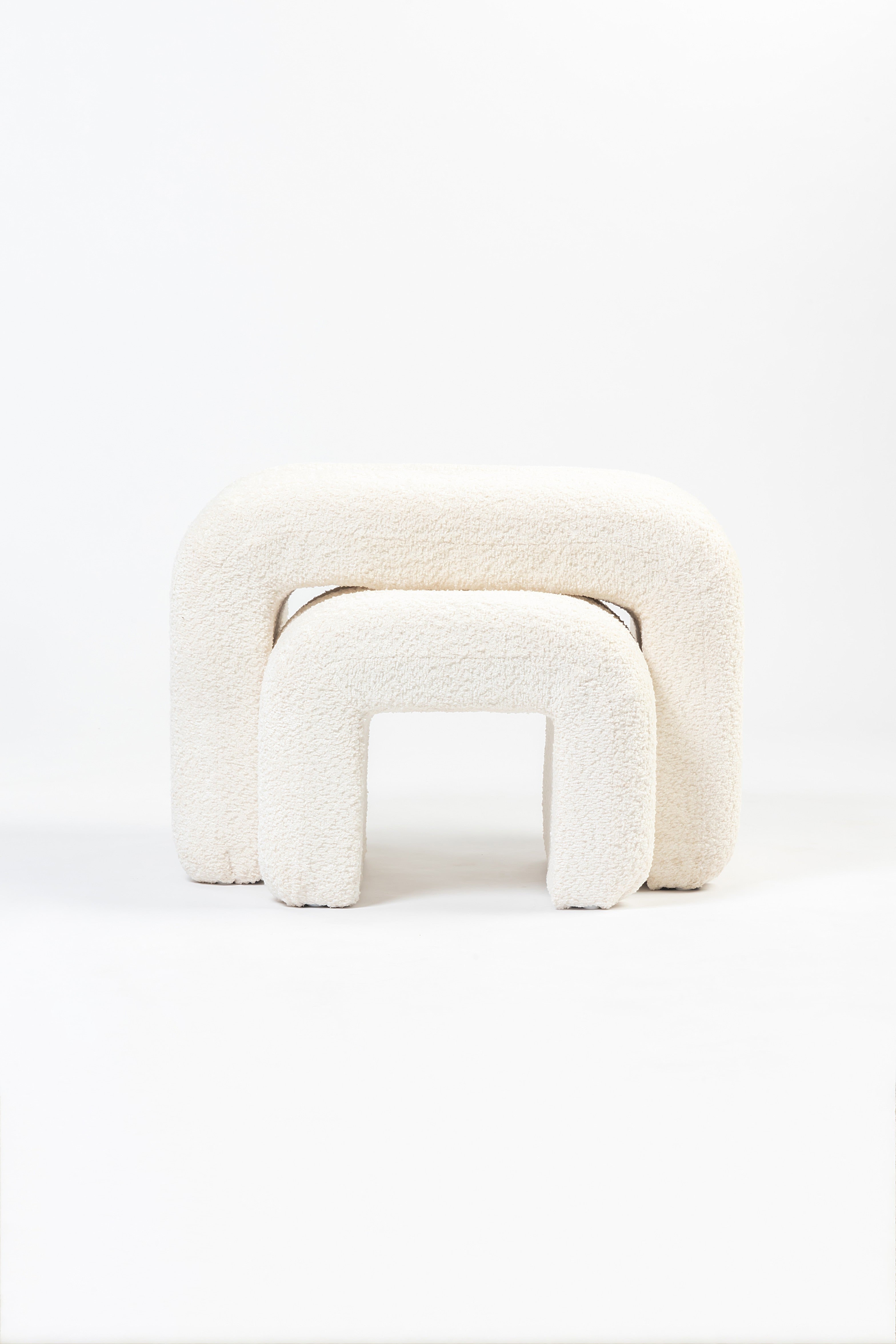Arcus Pouf(White)