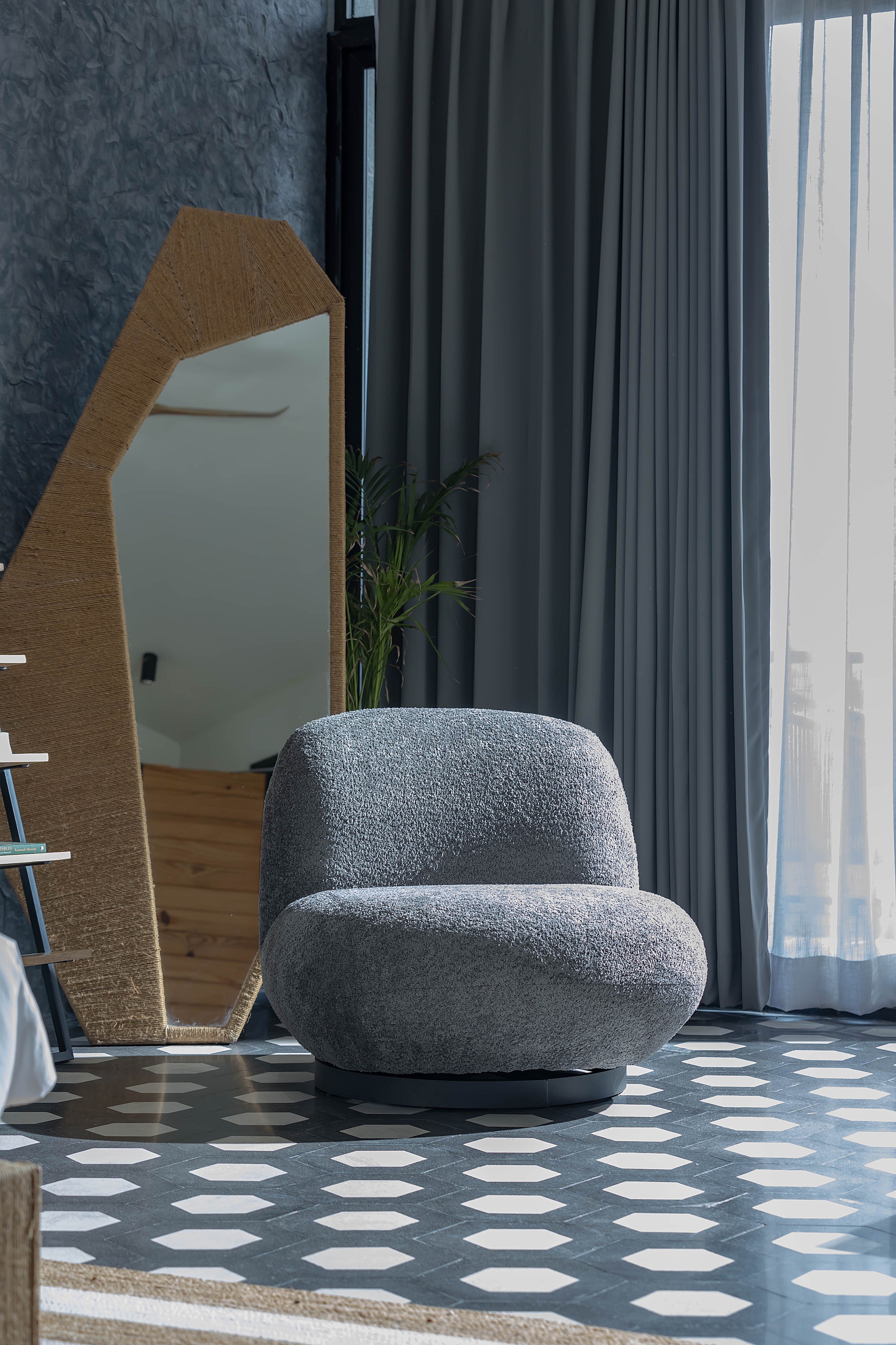 Nuvola Lounge Chair - Dark grey