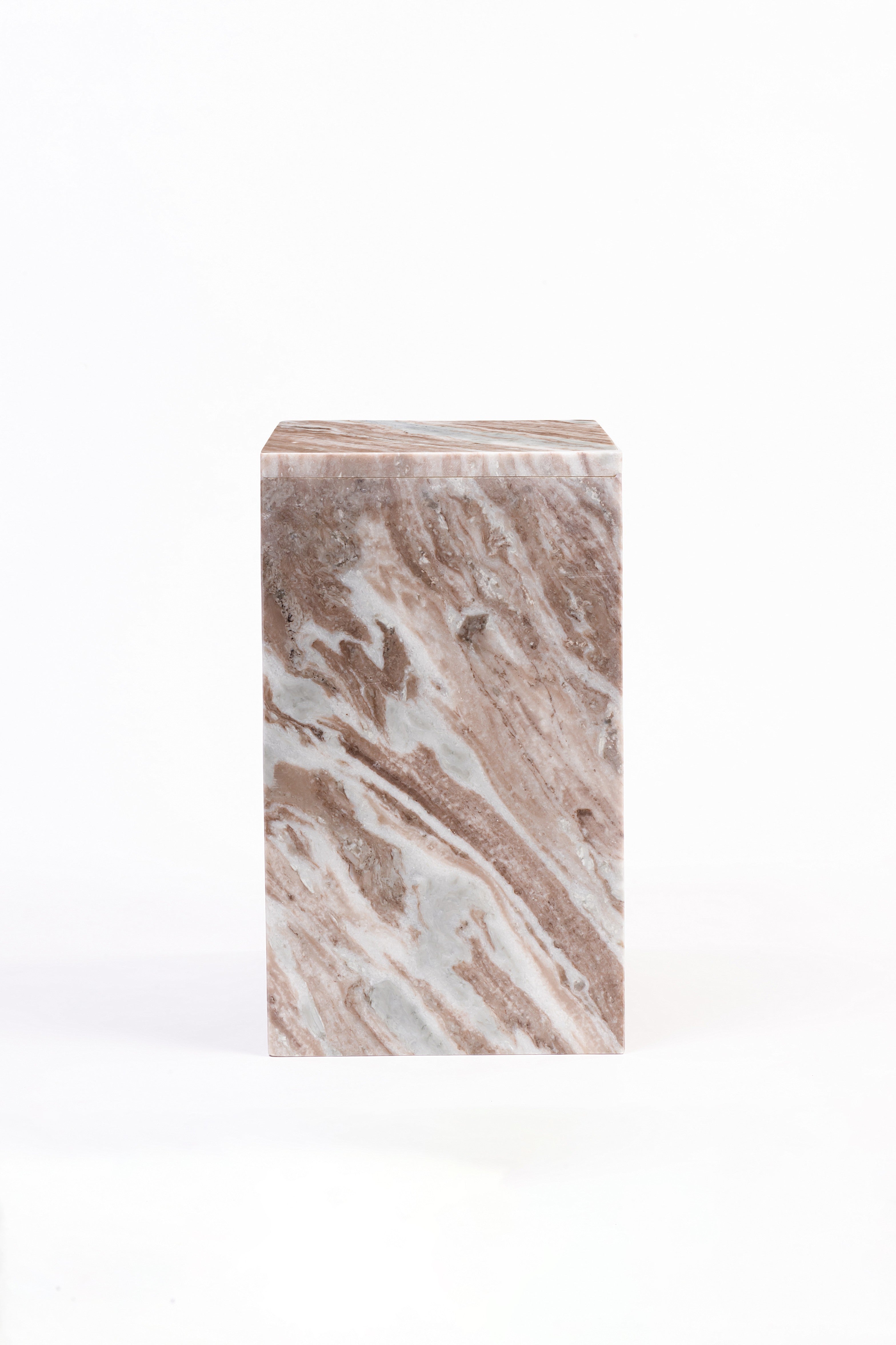 Niche Accent Table, Sawar